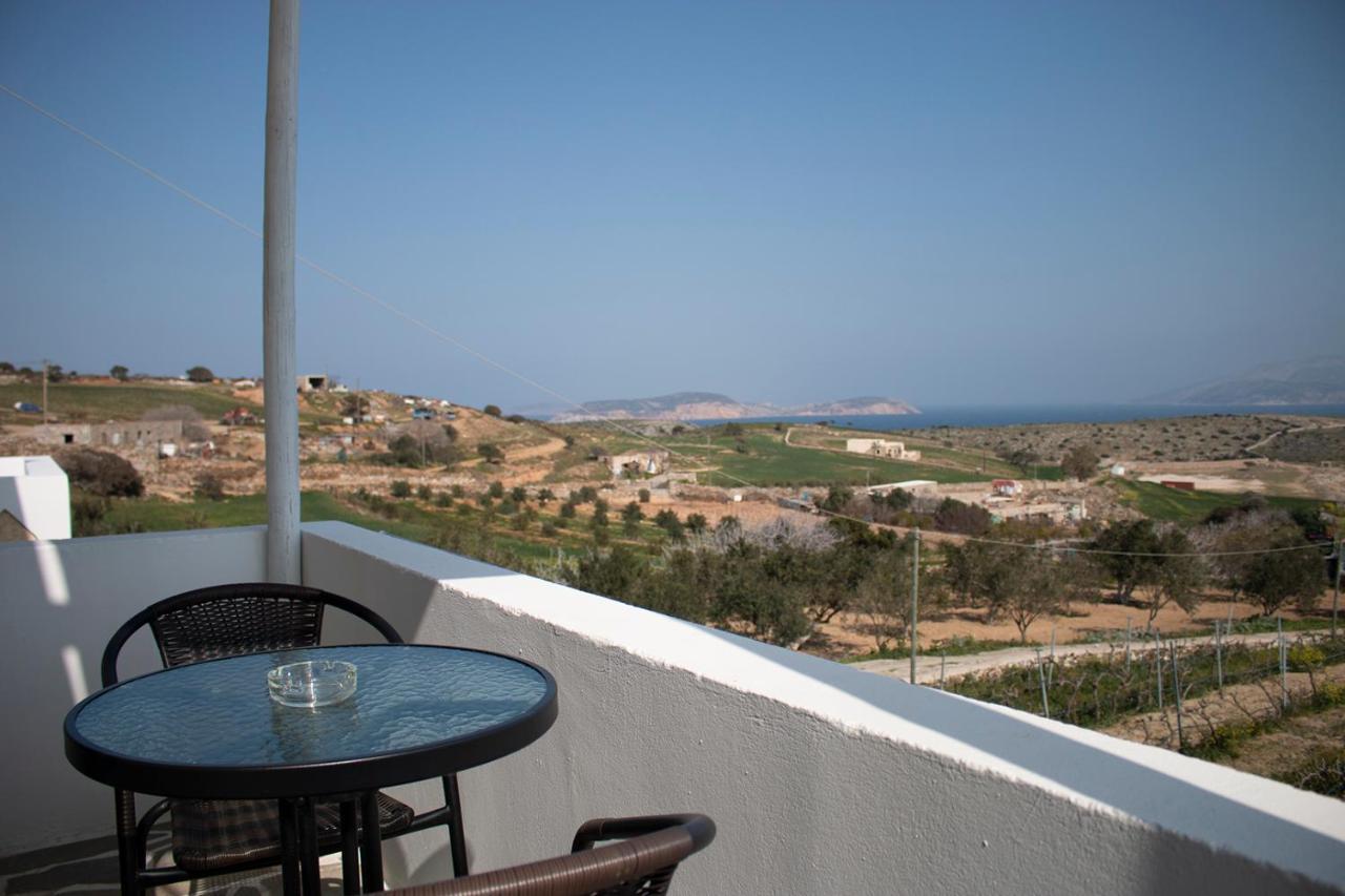 Agnadema Luxury Residences Schoinoussa Exterior foto